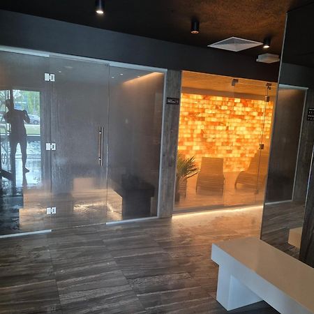 Apartamenty Kasprowicza 20A Klimatyzacja Basen Fintess Sauny Parking Bawialnia Zmywarkataras Wysoki Standard W Pelni Wyposazony Kołobrzeg Esterno foto