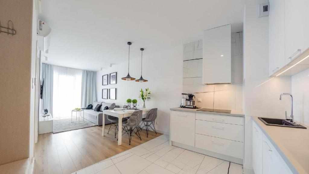 Apartamenty Kasprowicza 20A Klimatyzacja Basen Fintess Sauny Parking Bawialnia Zmywarkataras Wysoki Standard W Pelni Wyposazony Kołobrzeg Esterno foto